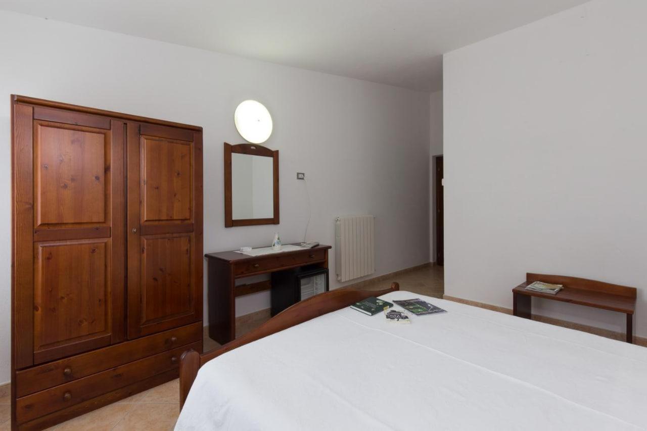 Hotel Ispinigoli Dorgali Exteriör bild