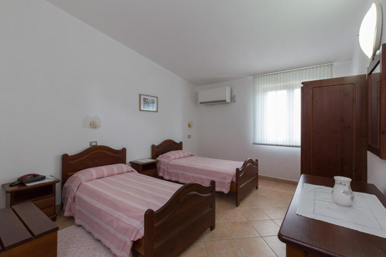 Hotel Ispinigoli Dorgali Exteriör bild